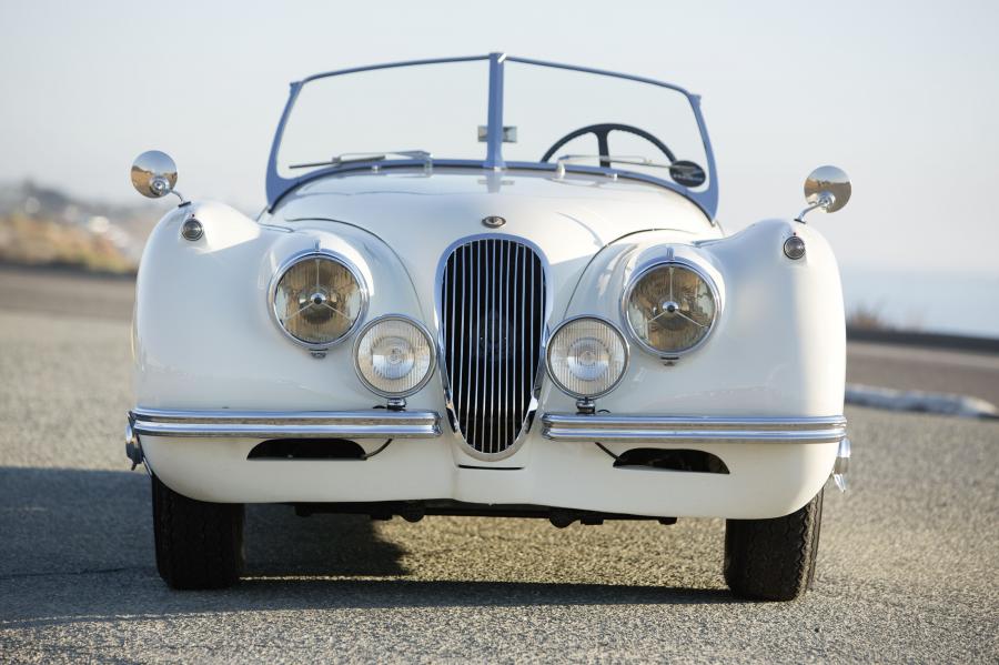  Jaguar XK120 Roadster White 1953 года  (фото 27 из 39)